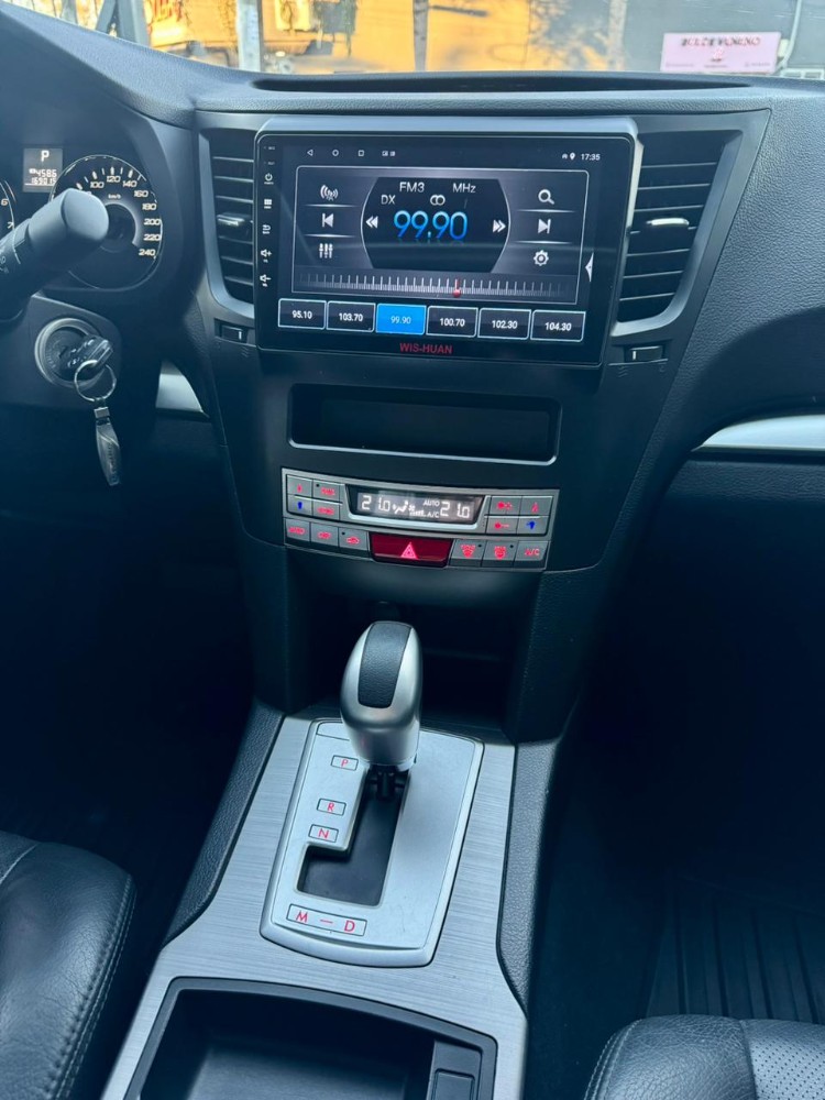 Subaru Legacy Premium — foto 12